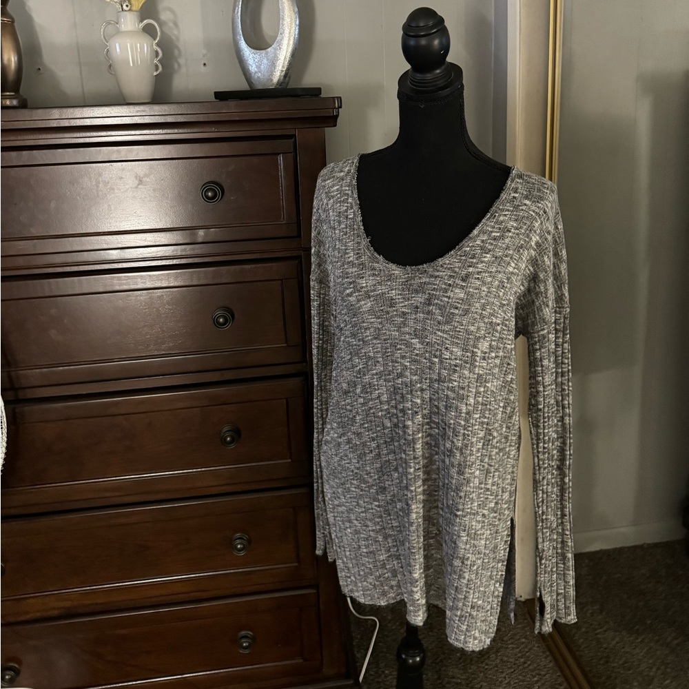Michael Stars grey shirt